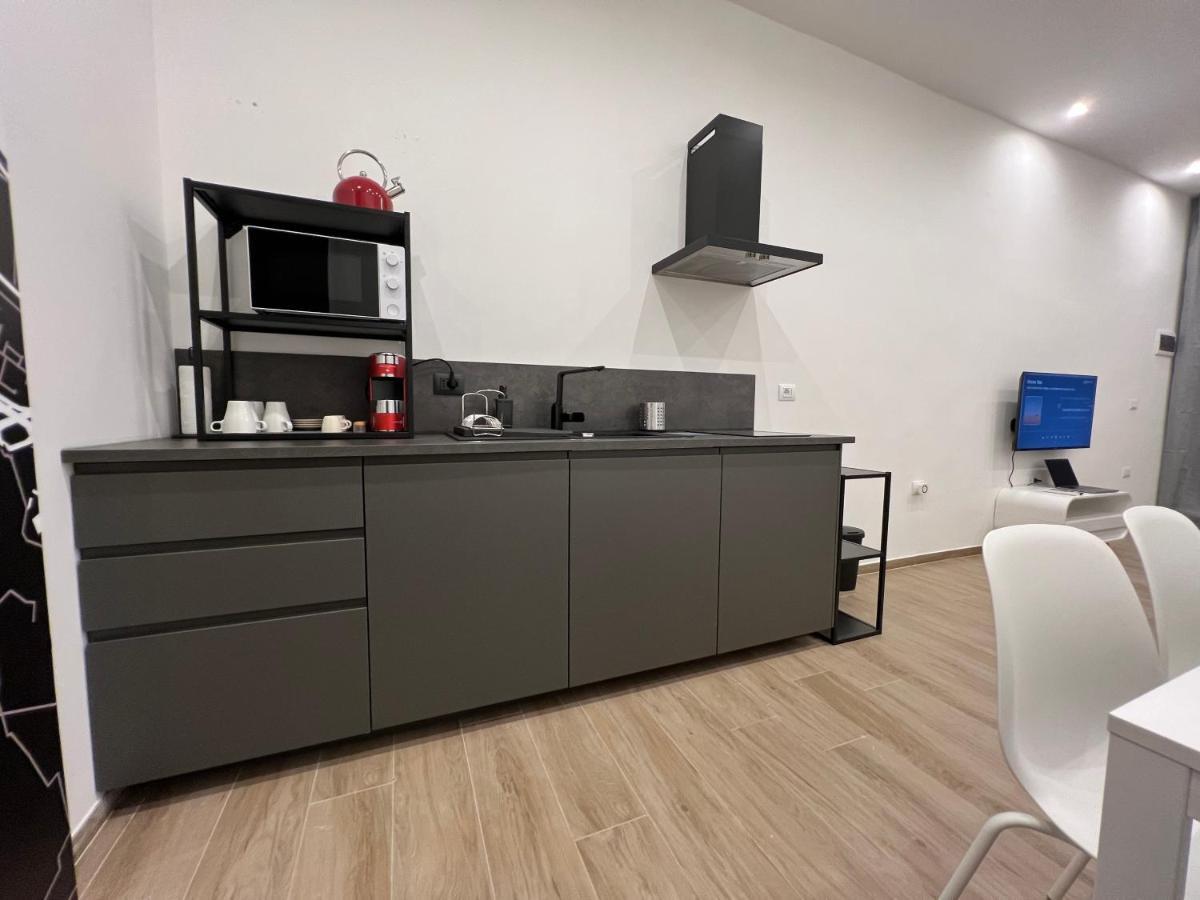 Citywise Vittorio - Independent Apartment Near Bari Central Station מראה חיצוני תמונה