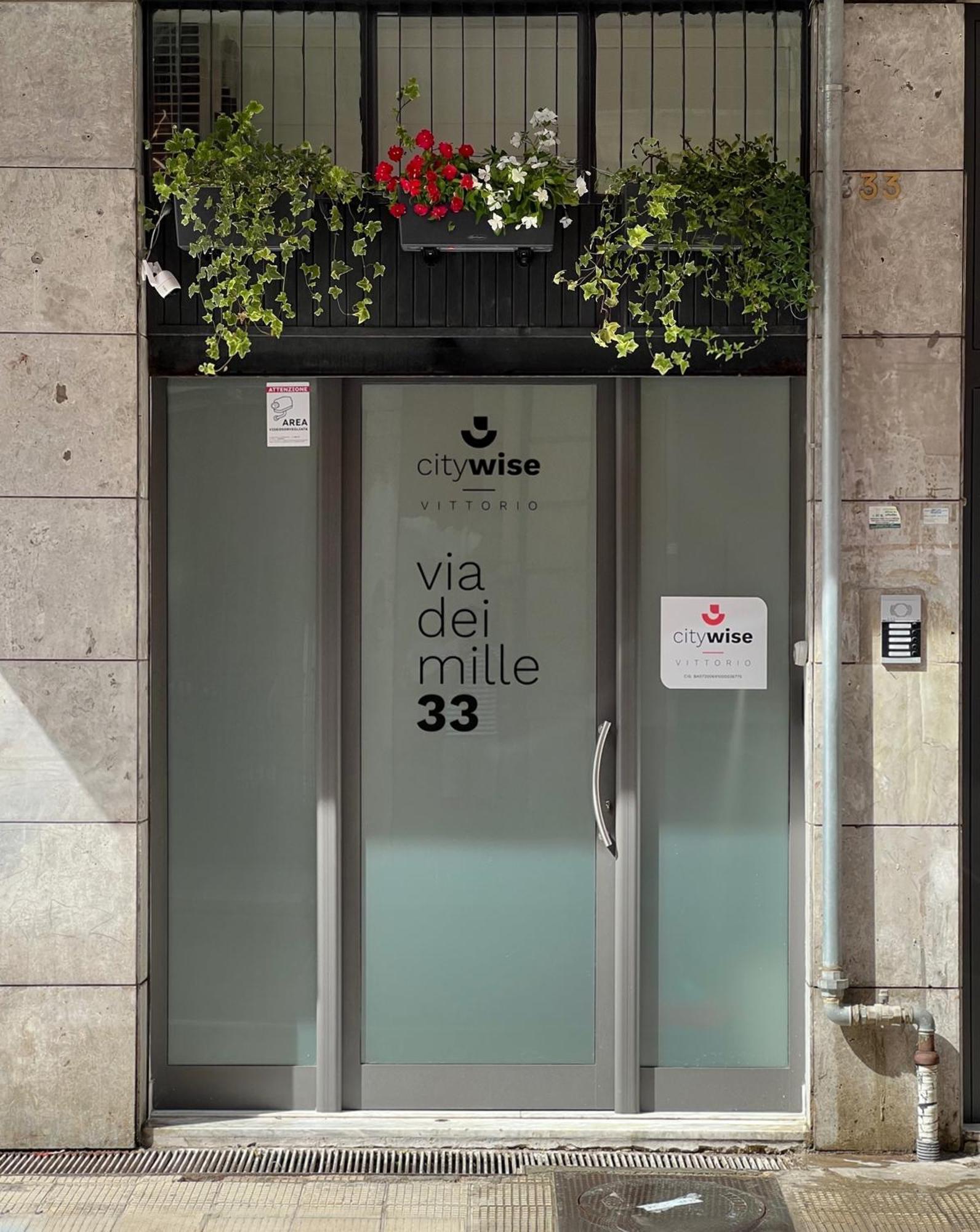 Citywise Vittorio - Independent Apartment Near Bari Central Station מראה חיצוני תמונה